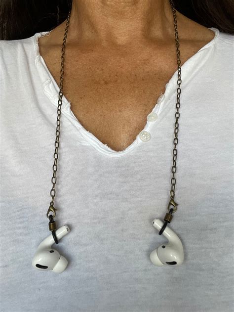 airpod chain necklace canada.